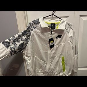 Nike windbreaker